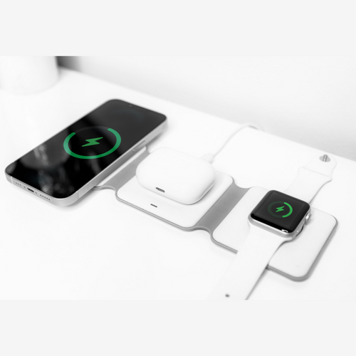 TravelMaster – Foldable 3-in-1 Wireless Charging Station